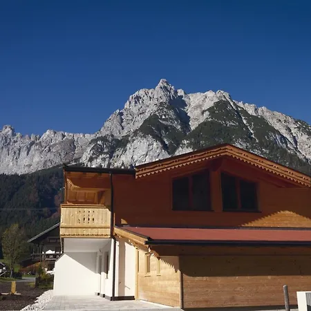 Alpenchalet Im Leutaschtal * 洛伊塔施
