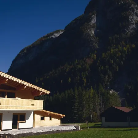 Alpenchalet Im Leutaschtal 木屋 *