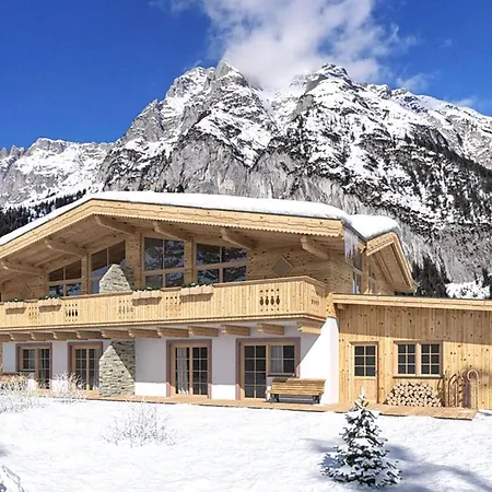 Chalet Alpenchalet Im Leutaschtal *