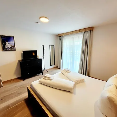 Alpenchalet Im Leutaschtal 木屋